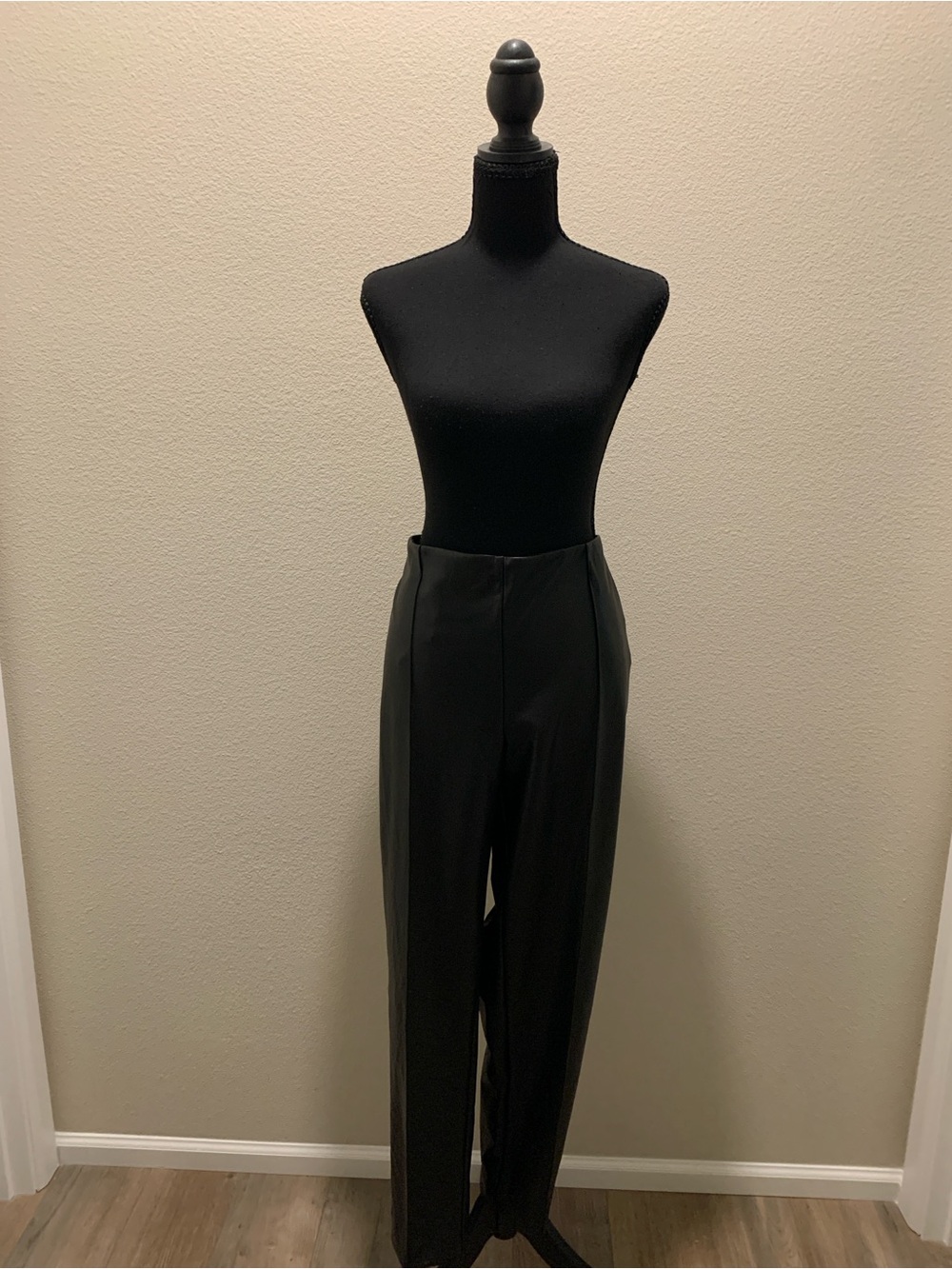 Anne Klein Black Faux Leather Tailored Trousers (Size XL)